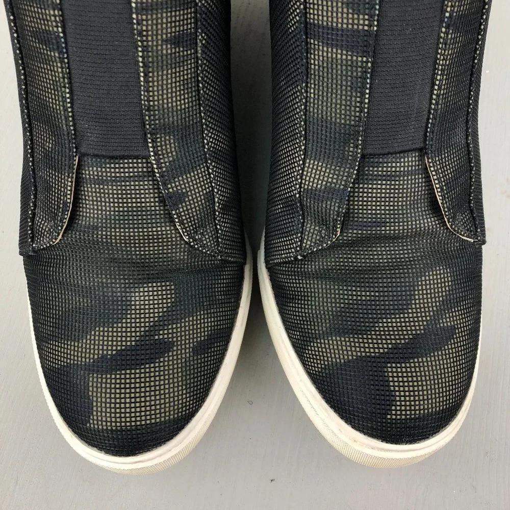 Linea Paolo Women's 8M Felicia Pattern Black Green Camo High Heel Wedge Booties